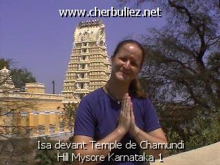 légende: Isa devant Temple de Chamundi Hill Mysore Karnataka 1
qualityCode=raw
sizeCode=half

Données de l'image originale:
Taille originale: 112055 bytes
Heure de prise de vue: 2002:02:19 10:25:54
Largeur: 640
Hauteur: 480
